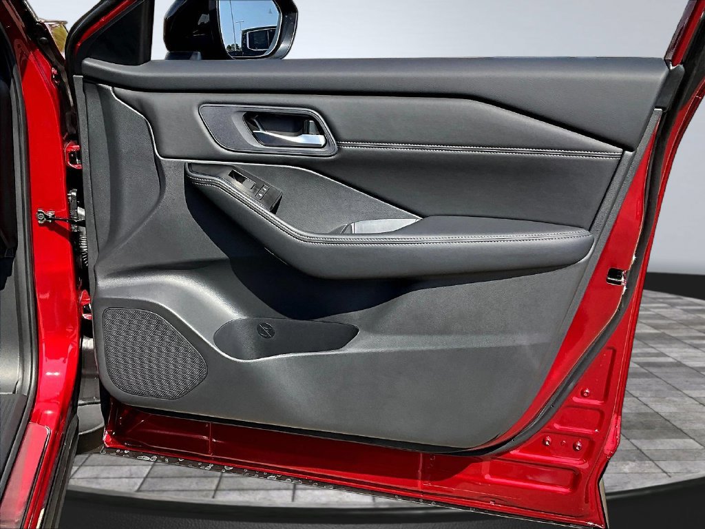 New 2026 Nissan Rogue Dark Armor AWD/4WD image 31