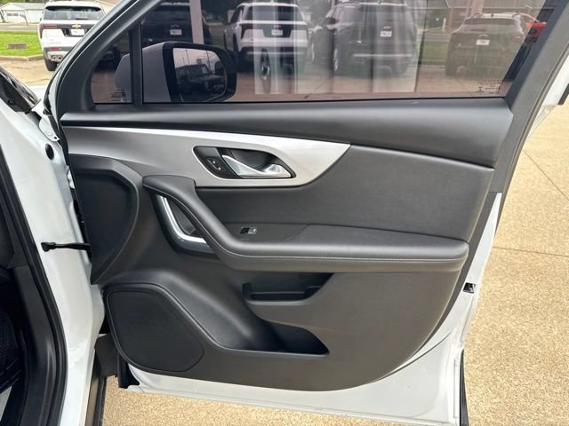 Used 2021 Chevrolet Blazer LT FWD image 25