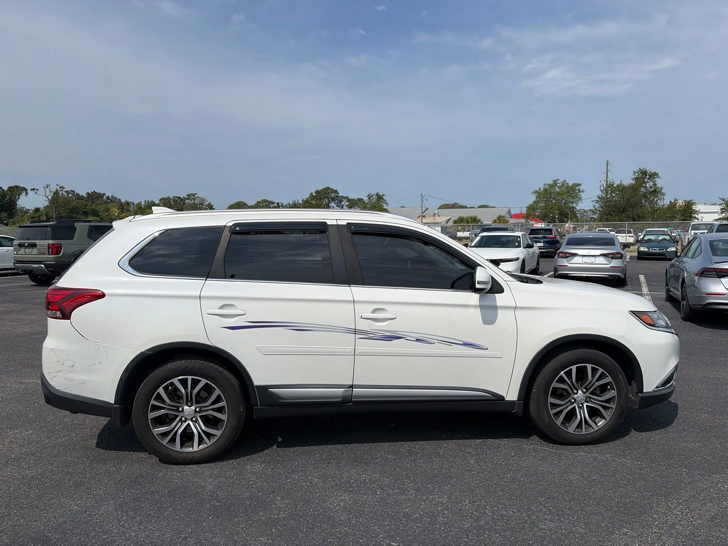 Used 2018 Mitsubishi Outlander SEL AWD/4WD image 8