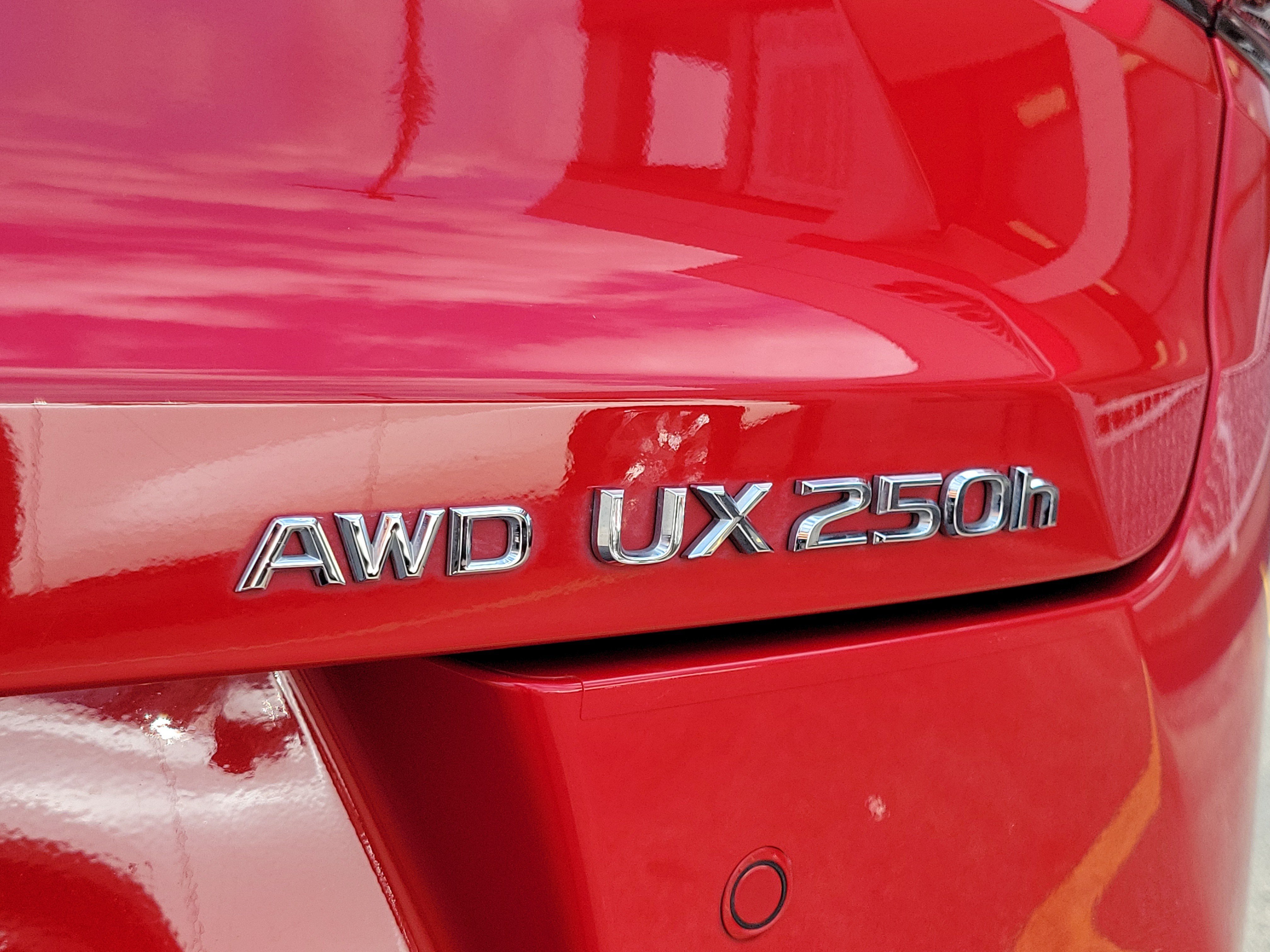 Used 2023 Lexus UX 250h F Sport AWD/4WD image 7