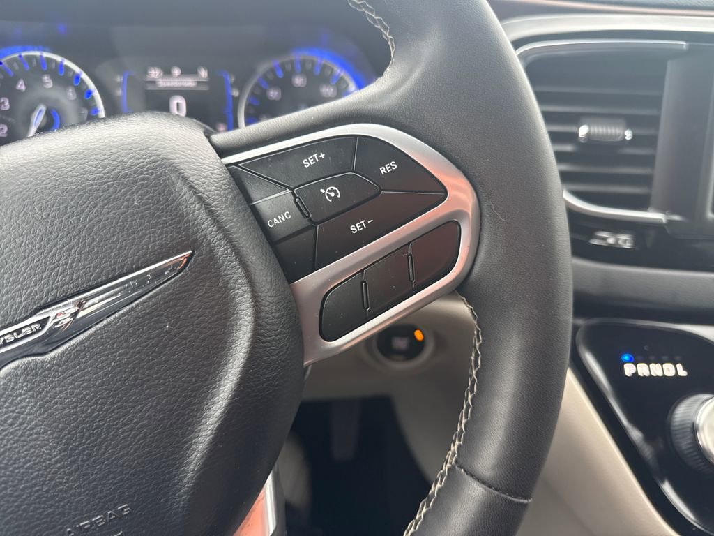 Used 2023 Chrysler Voyager LX FWD image 31