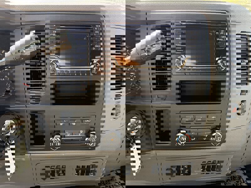 Used 2018 Nissan NV 2500 SV image 15