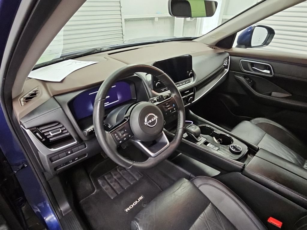 Used 2023 Nissan Rogue Platinum AWD/4WD image 13