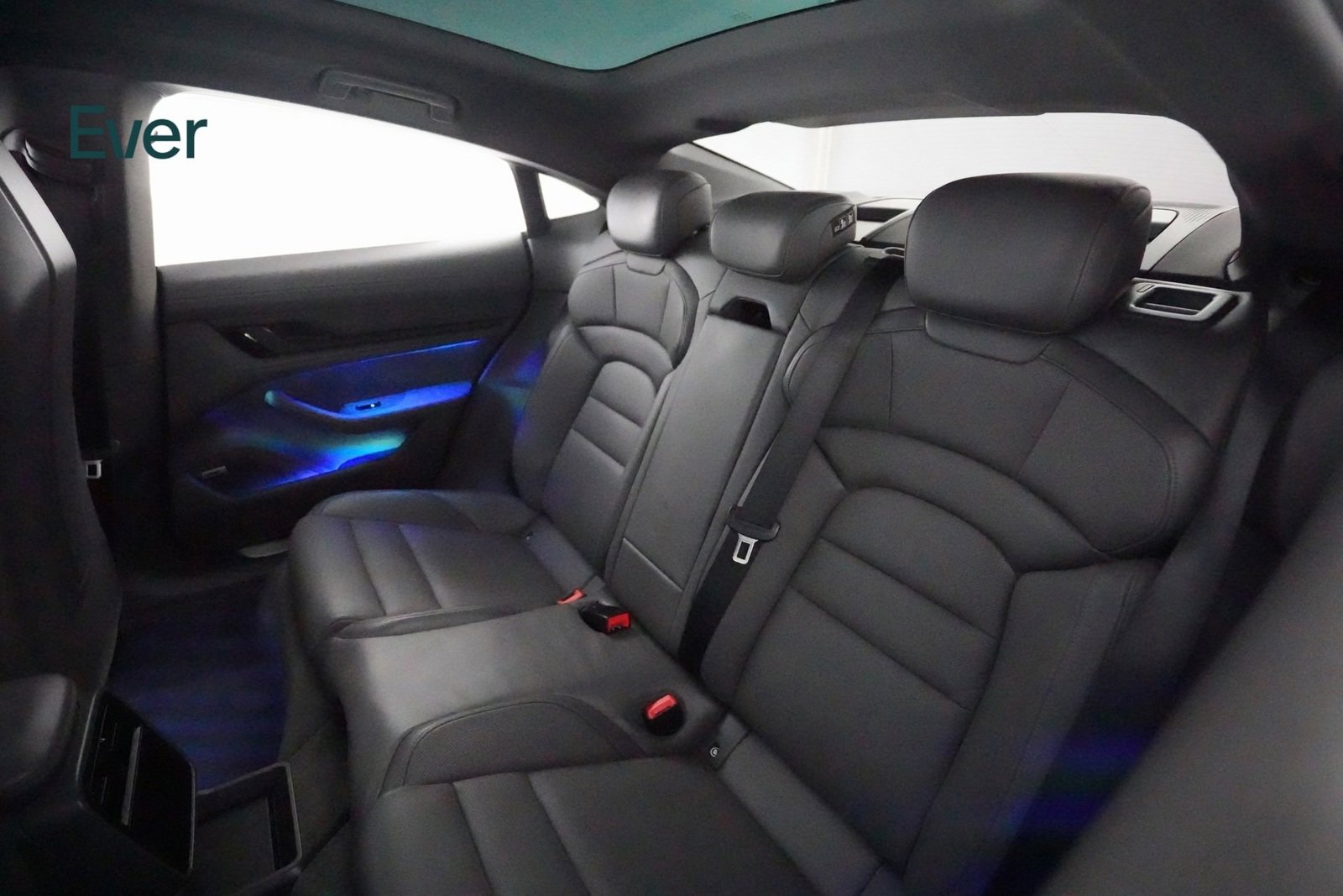 Used 2020 Porsche Taycan 4S image 10