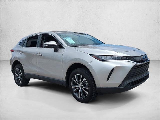 Certified 2022 Toyota Venza LE AWD/4WD image 3