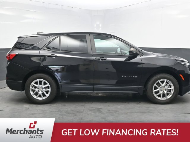 Used 2022 Chevrolet Equinox LS w/ LS Convenience Package AWD/4WD image 9