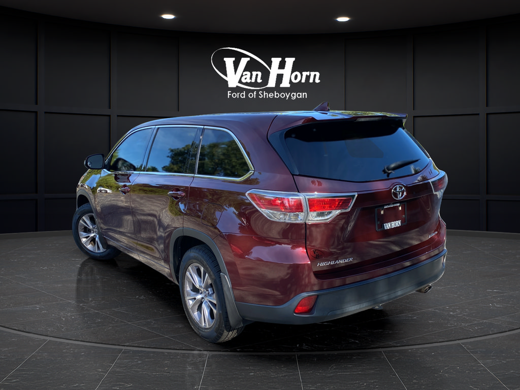 Used 2016 Toyota Highlander Plus AWD/4WD image 5