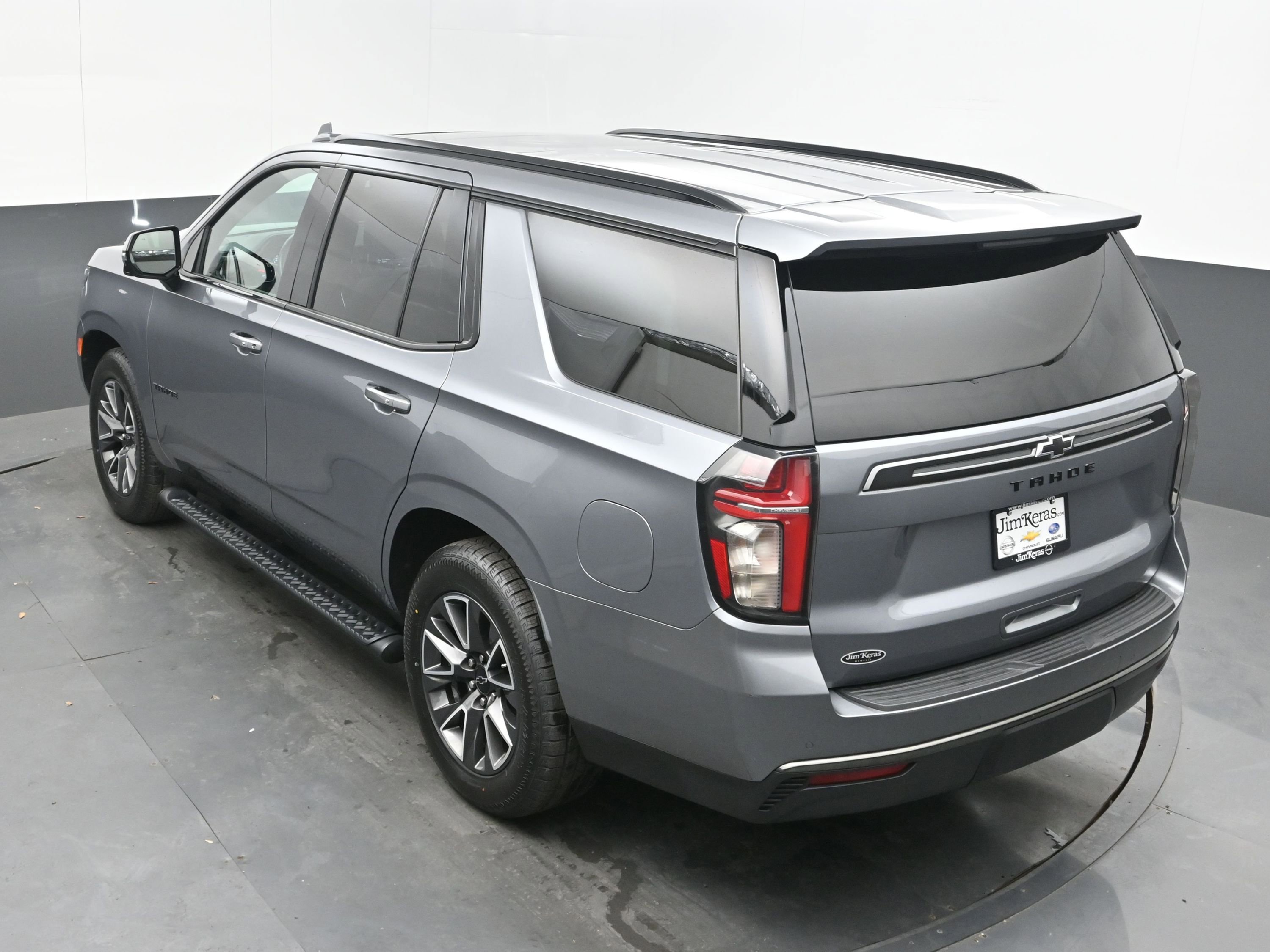 Used 2021 Chevrolet Tahoe Z71 w/ Z71 Off-Road Package AWD/4WD image 34