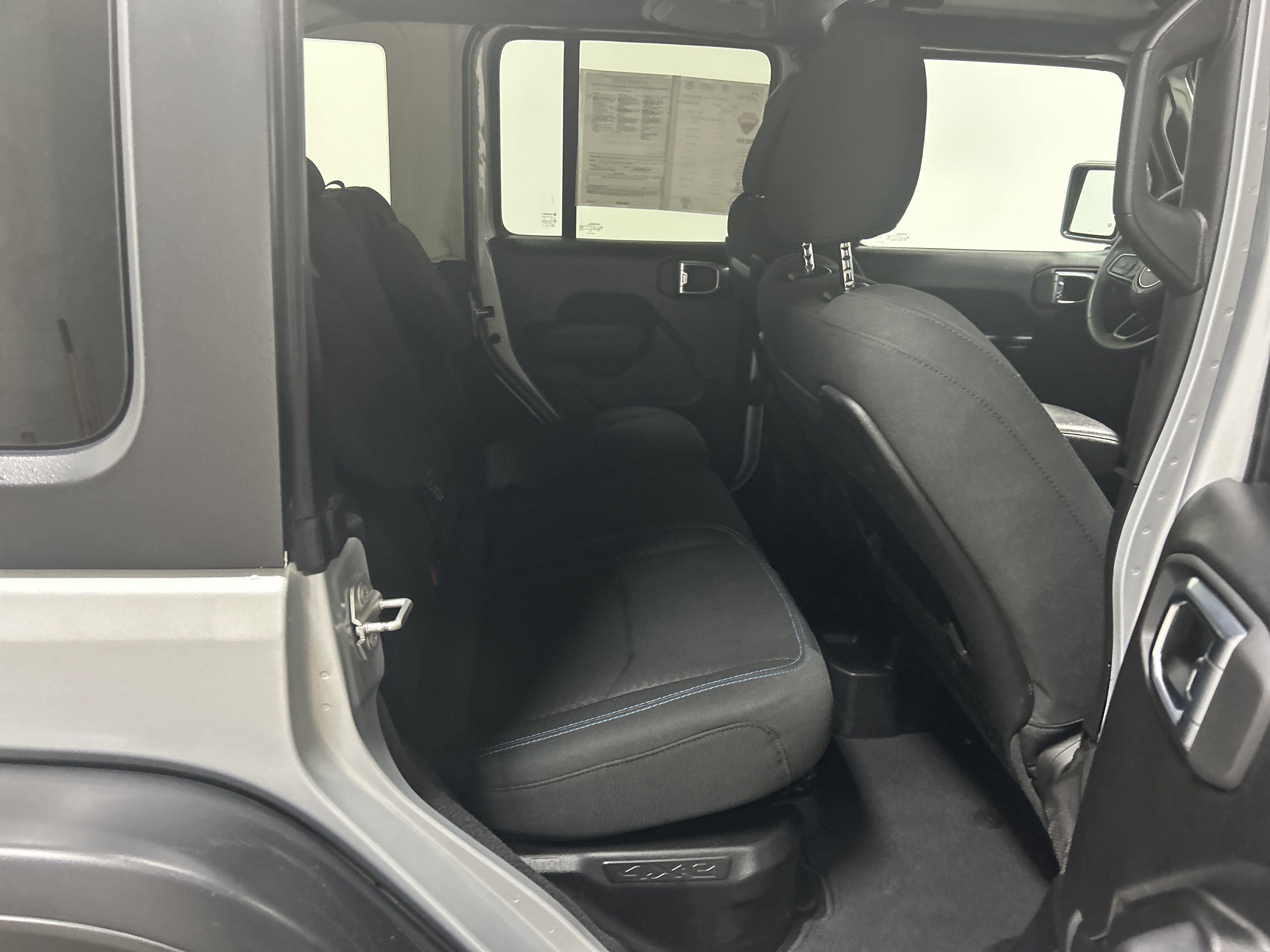 Used 2024 Jeep Wrangler Unlimited Rubicon 4xe image 29