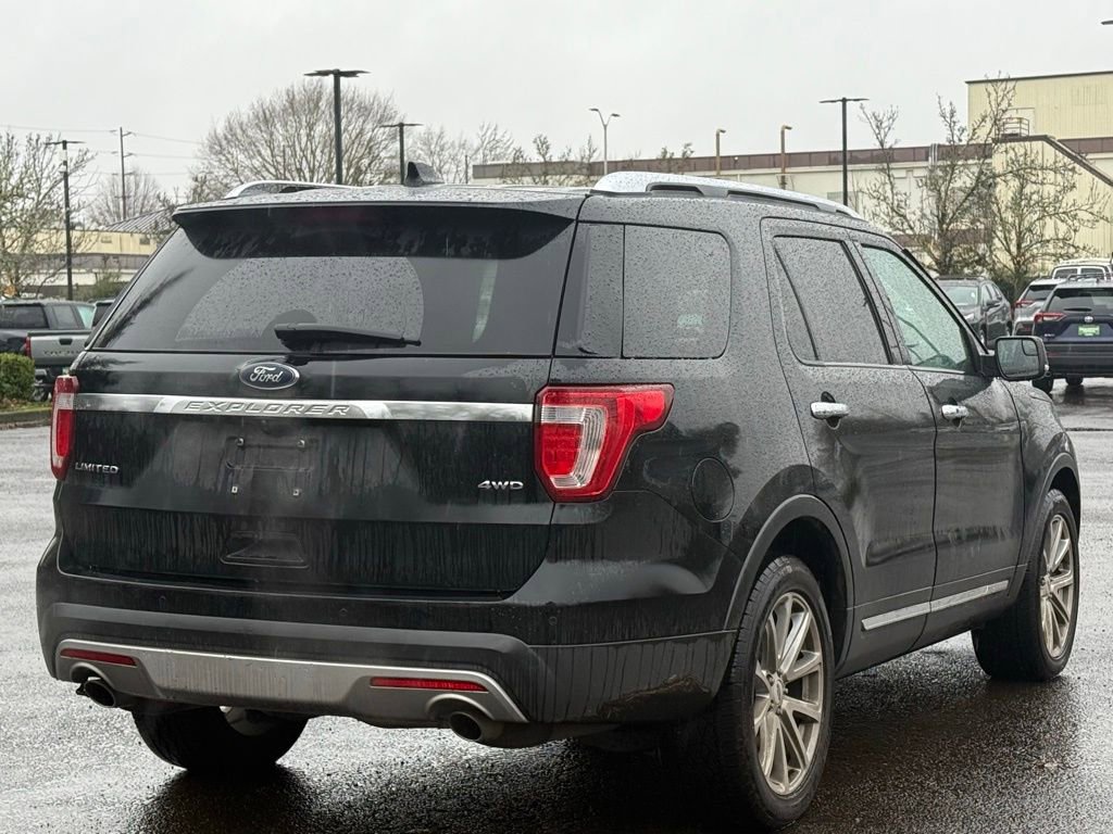 Used 2016 Ford Explorer Limited image 5