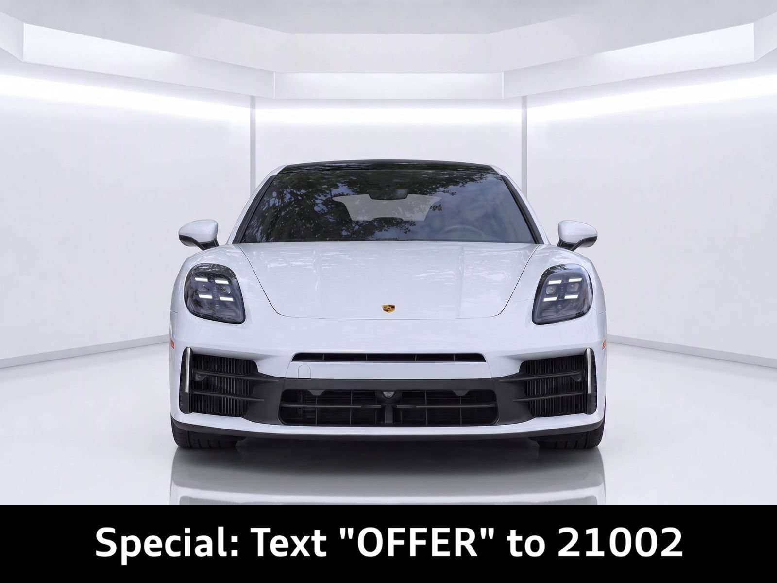 Used 2024 Porsche Panamera RWD image 5
