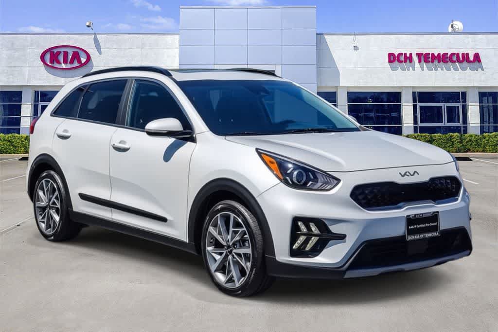 Certified 2022 Kia Niro Touring Special Edition FWD image 3
