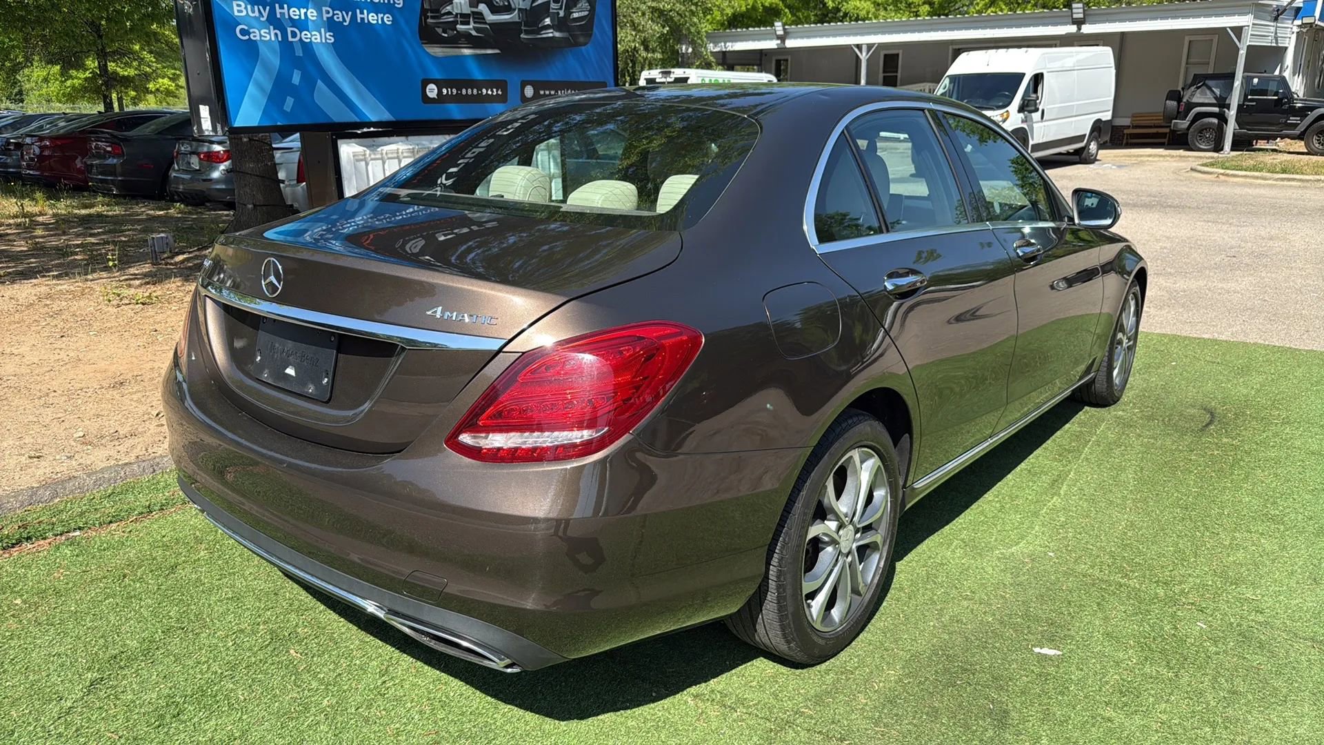 Used 2015 Mercedes-Benz C 300 4MATIC Sedan image 8