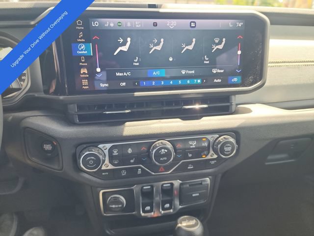 Used 2025 Jeep Wrangler Sport AWD/4WD image 15