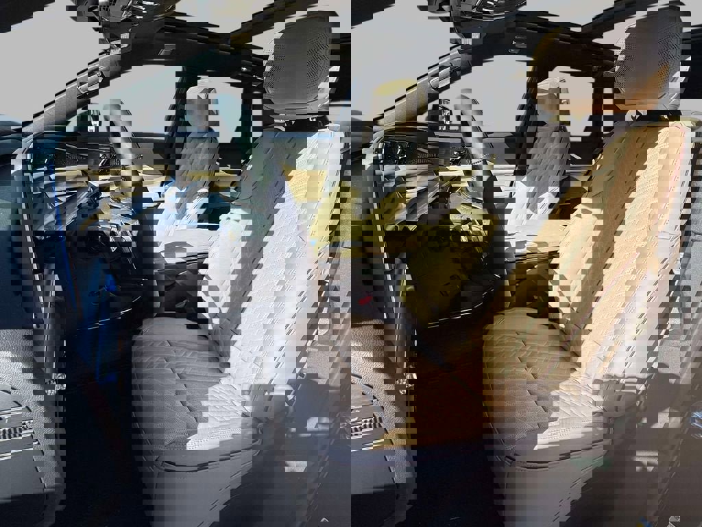 New 2026 Cadillac Lyriq V image 2