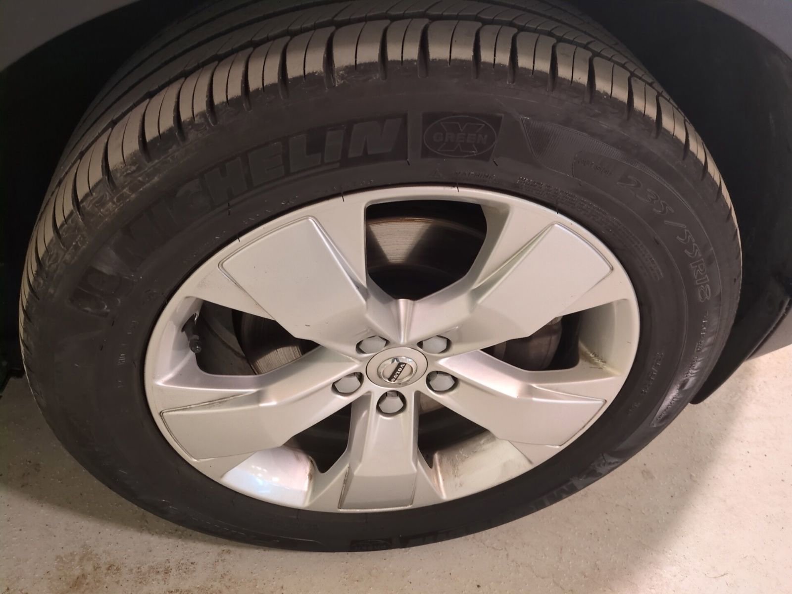 Used 2019 Volvo XC40 T5 Momentum image 20