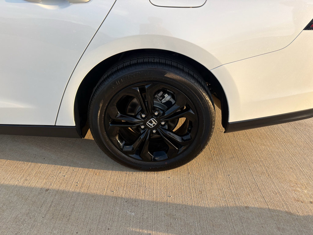 Certified 2025 Honda Accord SE image 32