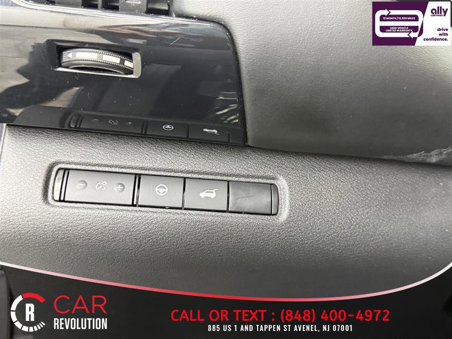 Used 2025 Nissan Pathfinder SV AWD/4WD image 41