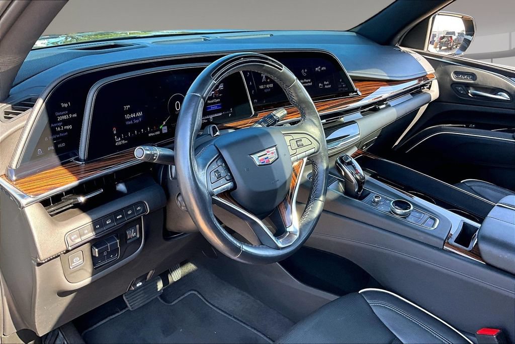 Used 2022 Cadillac Escalade Premium Luxury w/ Performance Package AWD/4WD image 13