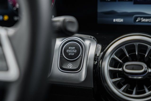 Certified 2024 Mercedes-Benz GLB 250 4MATIC w/ Winter Heating Package image 24
