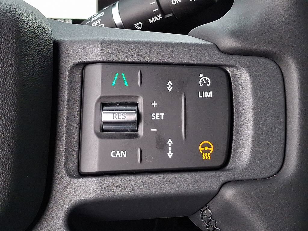 Used 2025 Land Rover Defender 110 S image 17