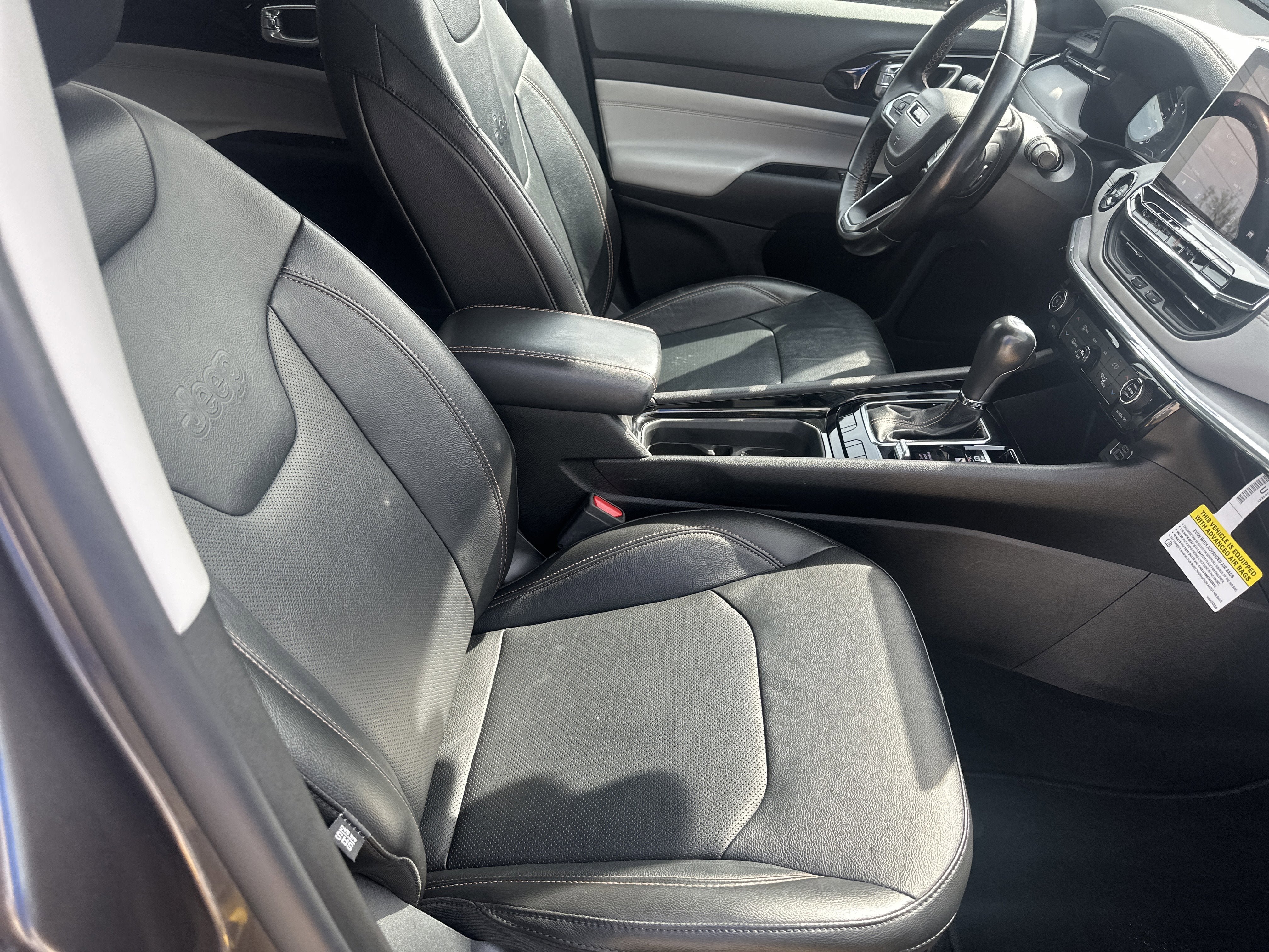 Used 2022 Jeep Compass Limited AWD/4WD image 29