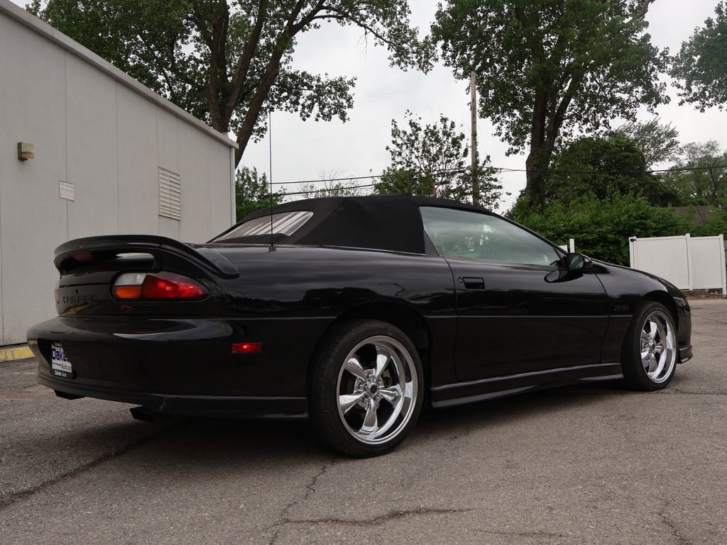 Used 2002 Chevrolet Camaro Z28 w/ Sport Appearance Pkg RWD image 9