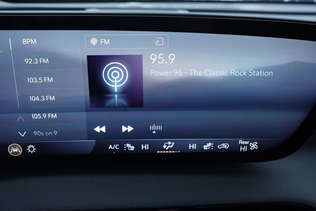 Certified 2025 Buick Enclave Preferred image 27