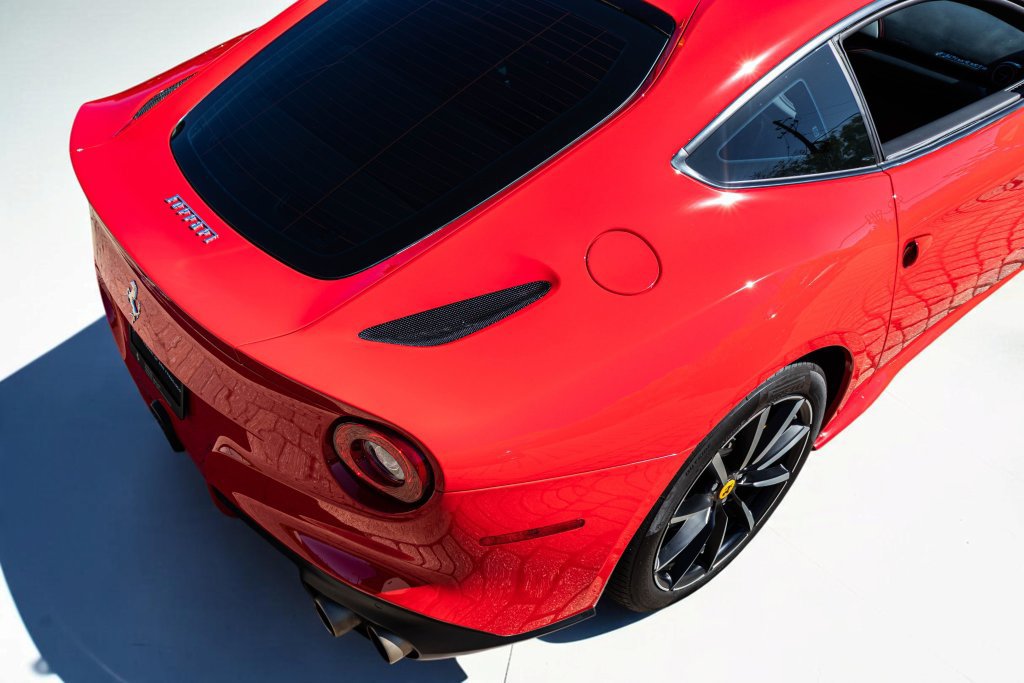 Used 2014 Ferrari F12 Berlinetta RWD image 20