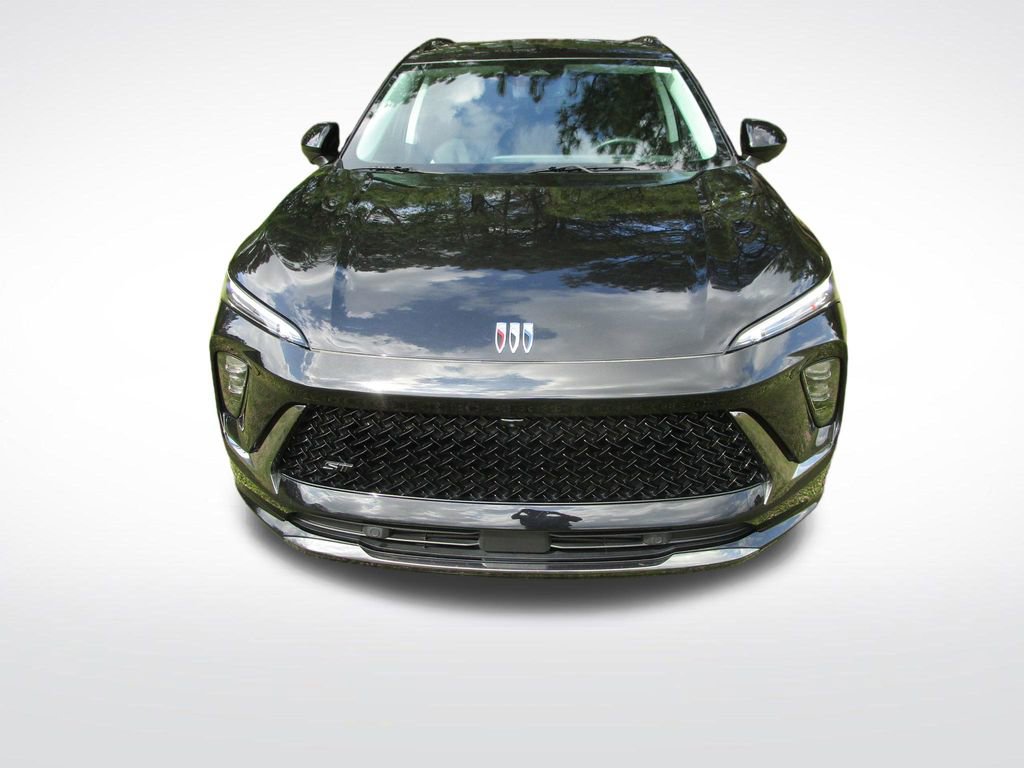 Used 2024 Buick Envision Sport Touring image 4