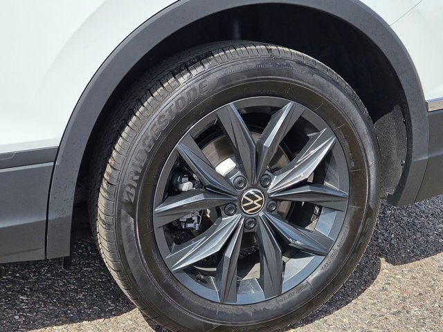 Used 2024 Volkswagen Tiguan SE image 20