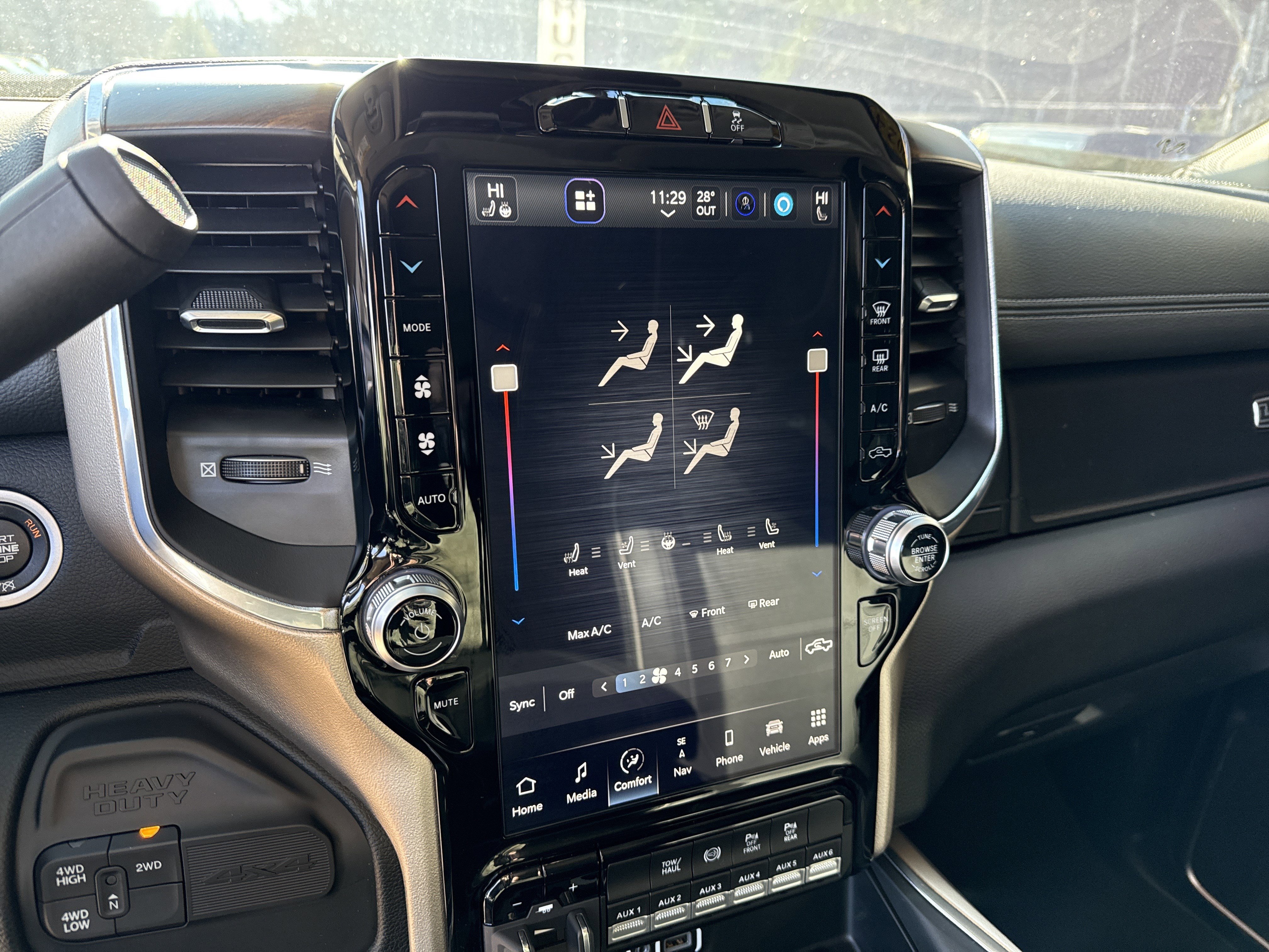 Used 2024 RAM 3500 Laramie w/ Towing Technology Group image 30