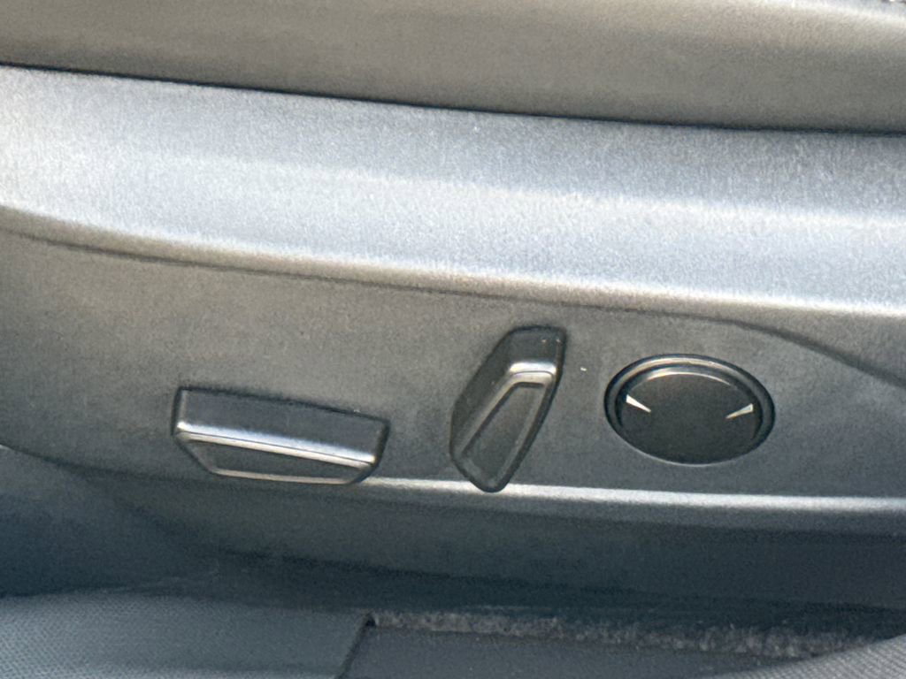 Used 2025 Ford Mustang Mach-E Premium image 27