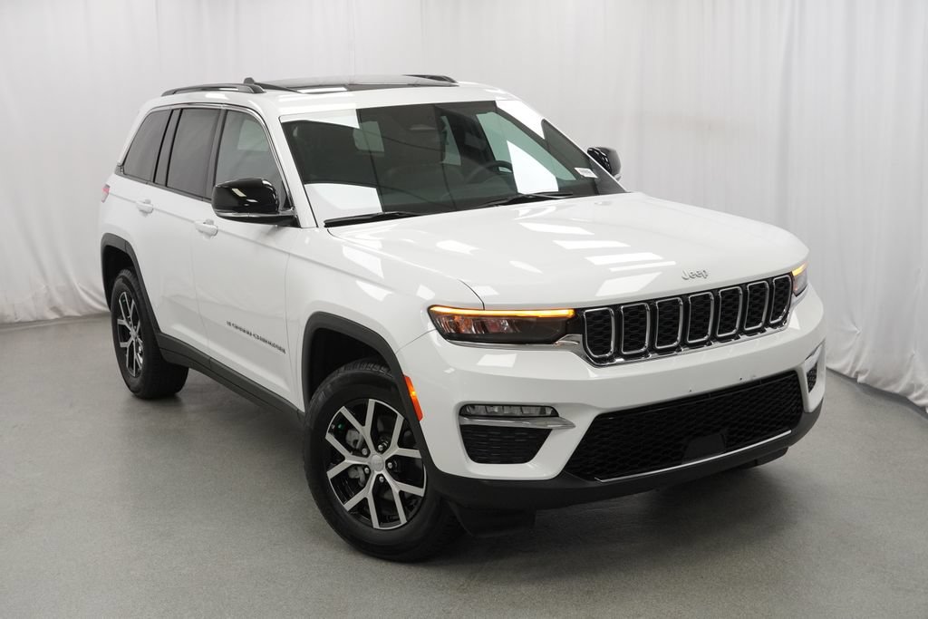 Certified 2025 Jeep Grand Cherokee Limited AWD/4WD image 9