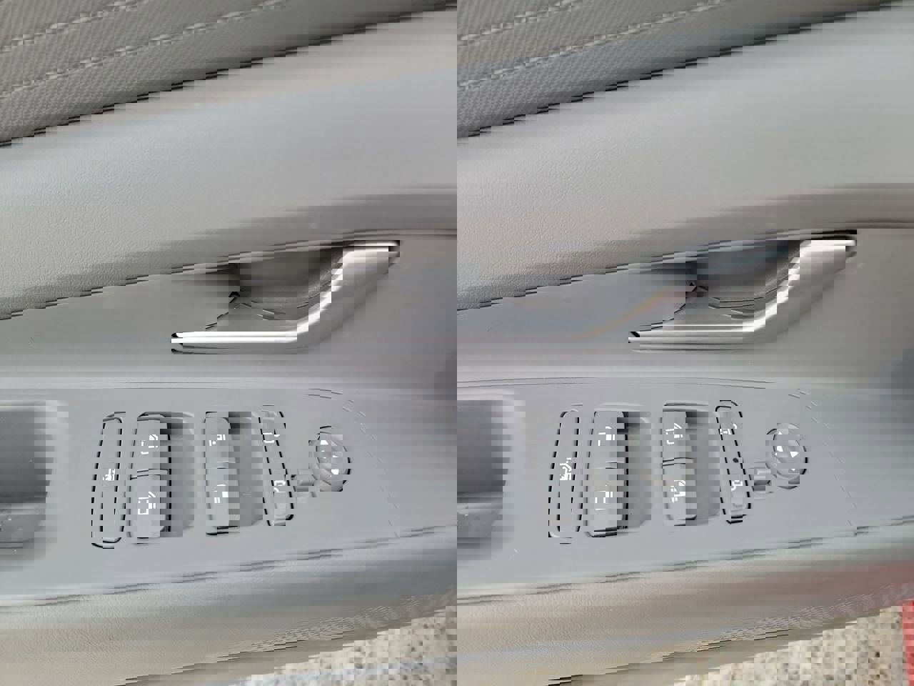 Used 2021 Hyundai Elantra SEL image 11