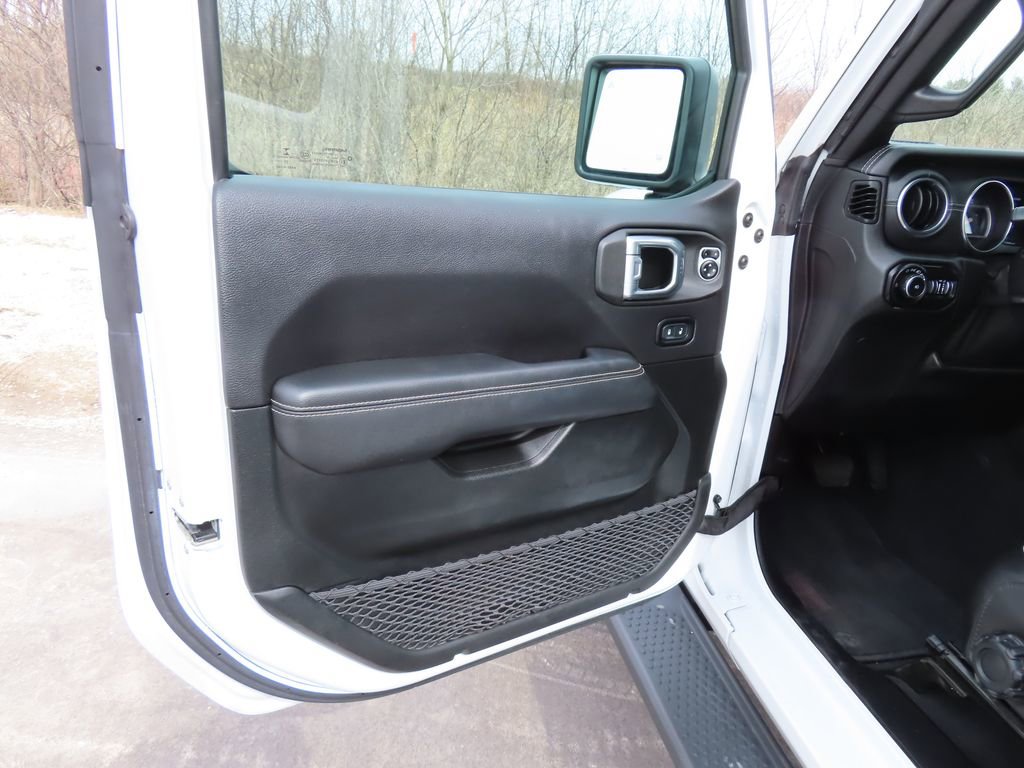 Certified 2020 Jeep Wrangler Unlimited Sahara image 22