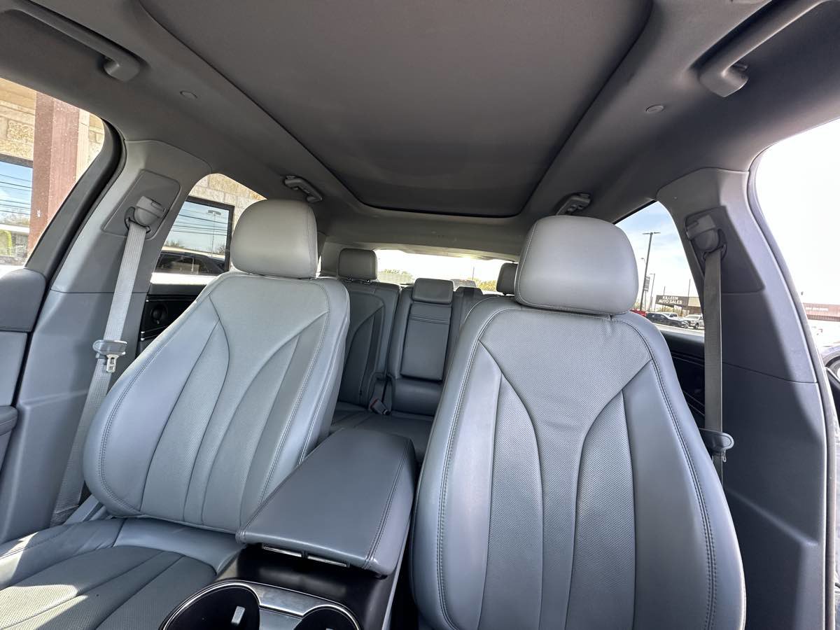 Used 2019 Lincoln Nautilus Reserve w/ Driver Assistance Package image 7