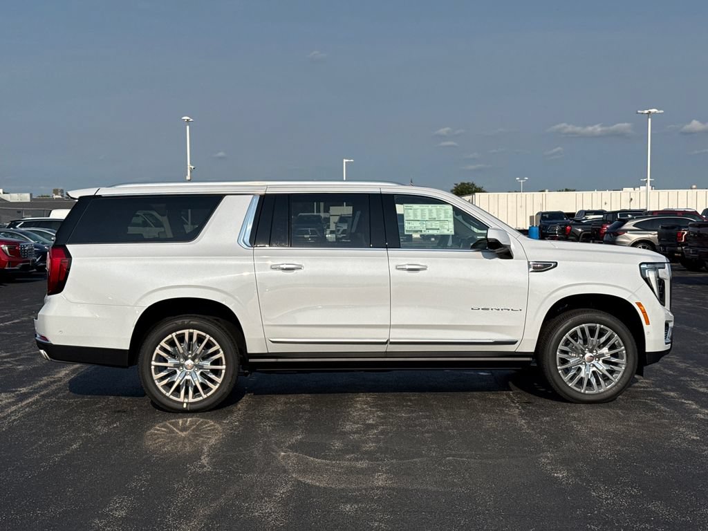 New 2026 GMC Yukon XL Denali w/ Denali Reserve Package AWD/4WD image 6