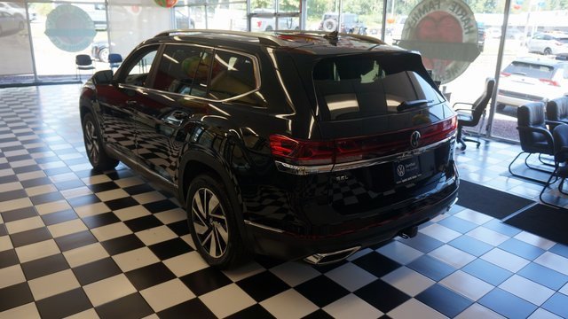 Certified 2025 Volkswagen Atlas SEL image 5