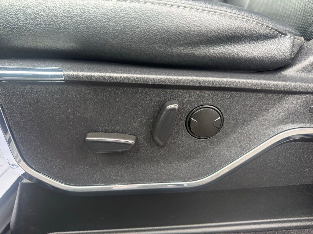 Used 2023 Ford F150 Lariat AWD/4WD image 12