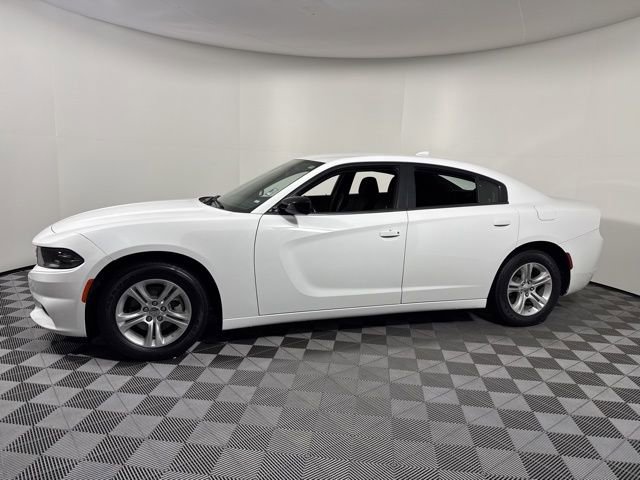 Used 2023 Dodge Charger SXT image 3