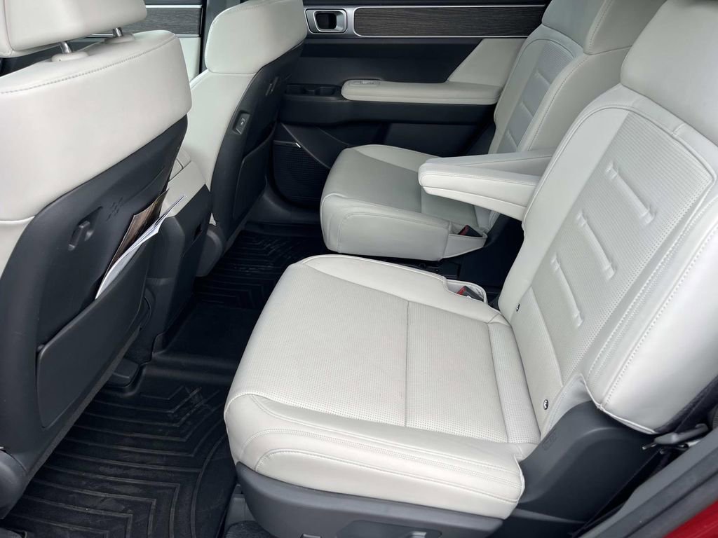 Used 2024 Hyundai Santa Fe Calligraphy image 19