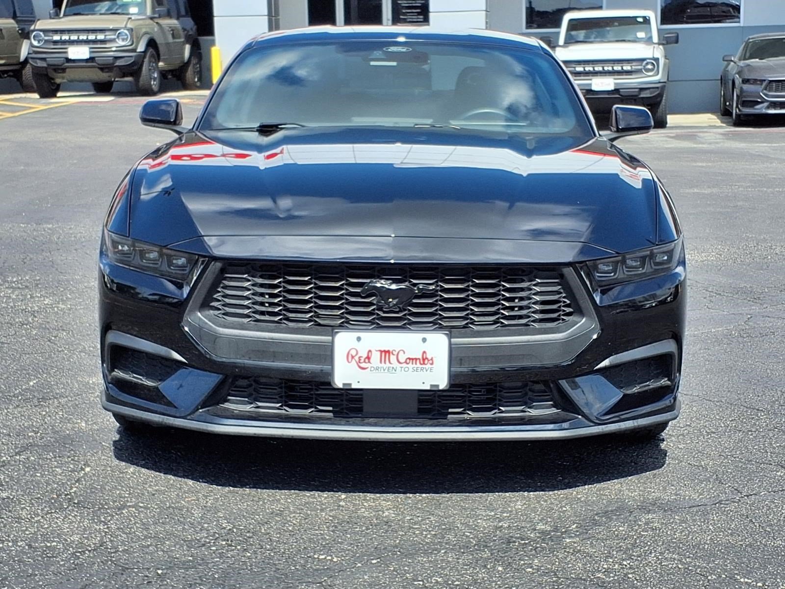 Used 2025 Ford Mustang Coupe RWD video 2
