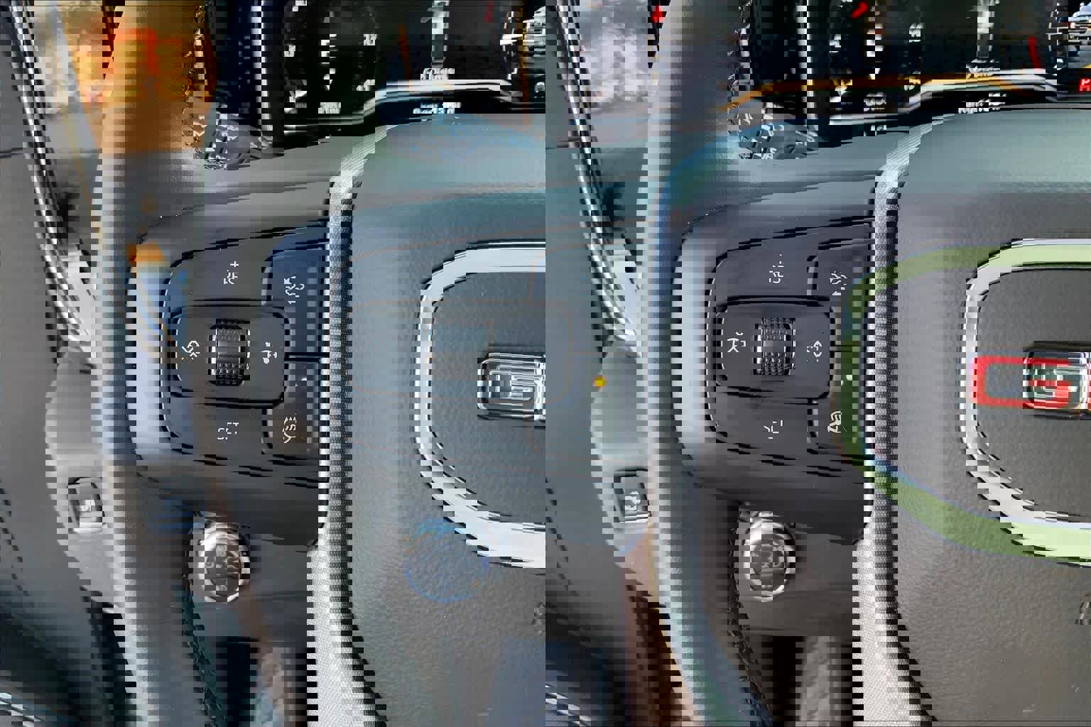 Used 2025 GMC Sierra 2500 SLT w/ SLT Convenience Package image 22