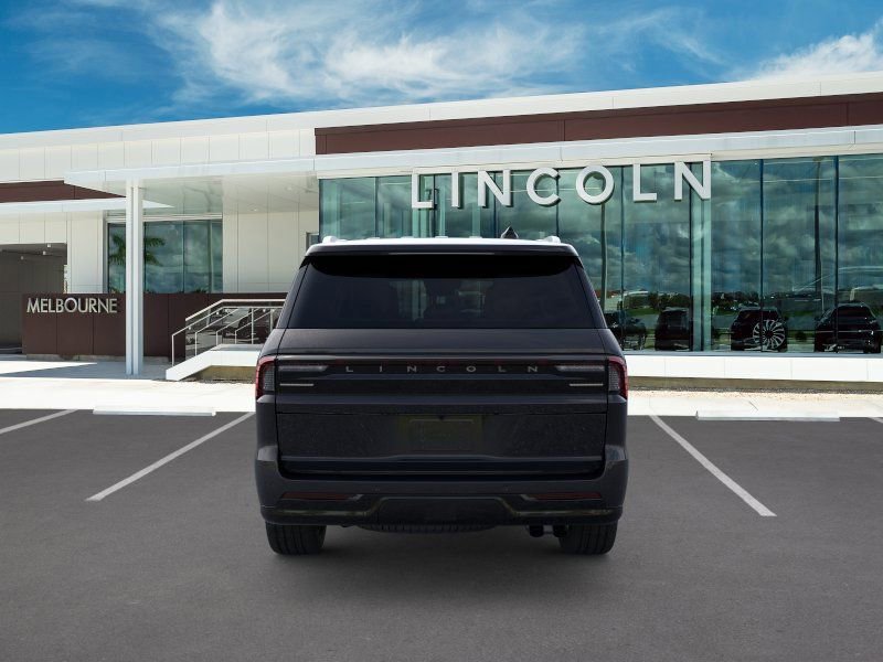 New 2026 Lincoln Navigator Premiere AWD/4WD image 5
