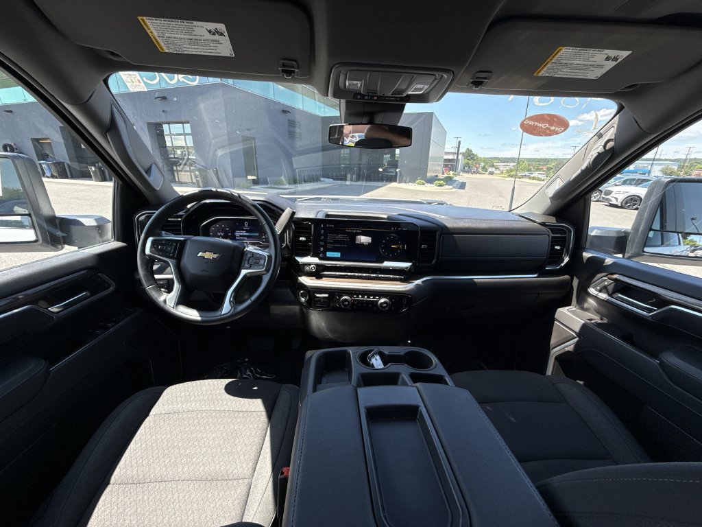 Used 2025 Chevrolet Silverado 2500 LT w/ Convenience Package AWD/4WD image 14