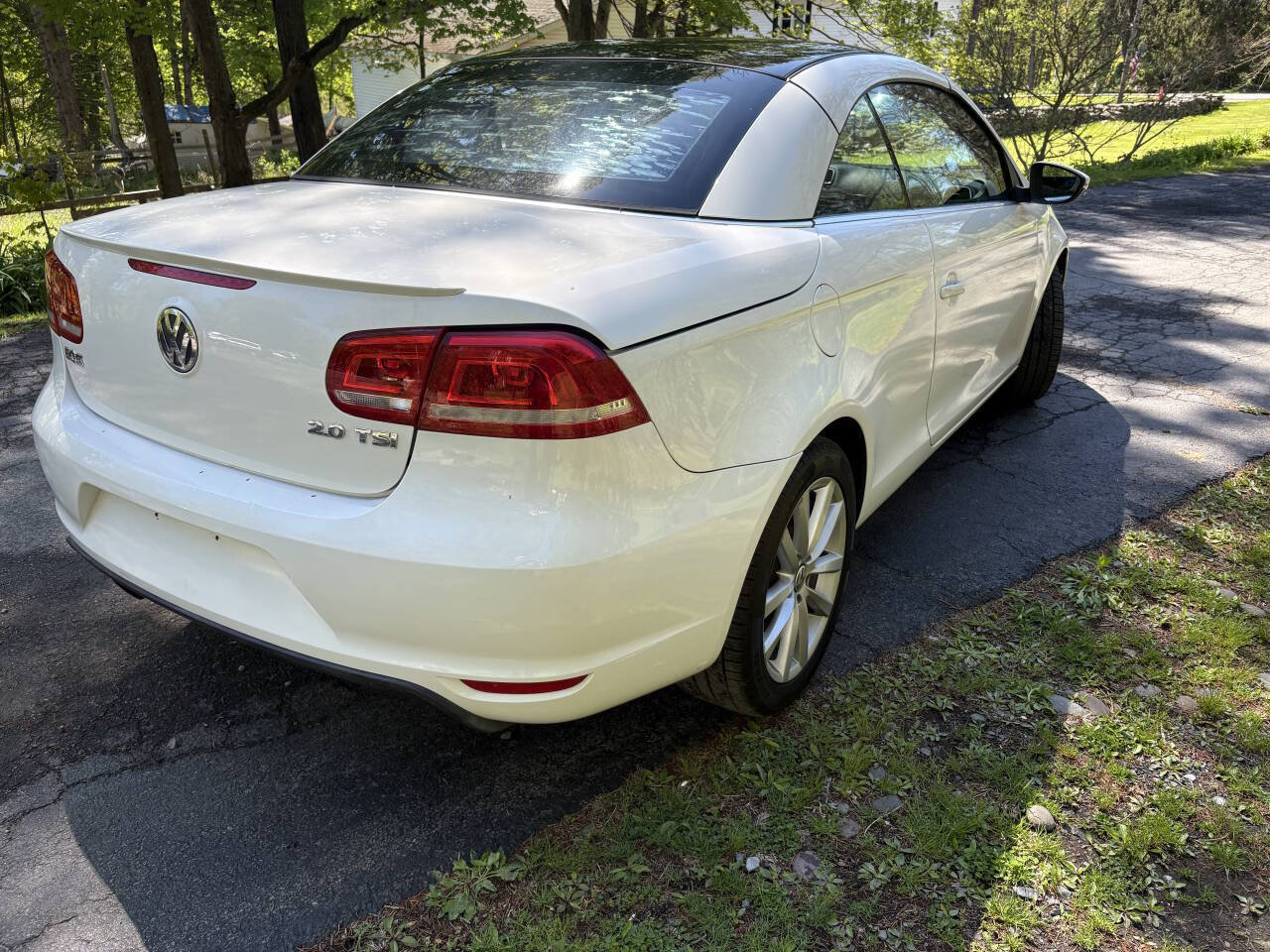 Used 2012 Volkswagen Eos Komfort FWD image 9
