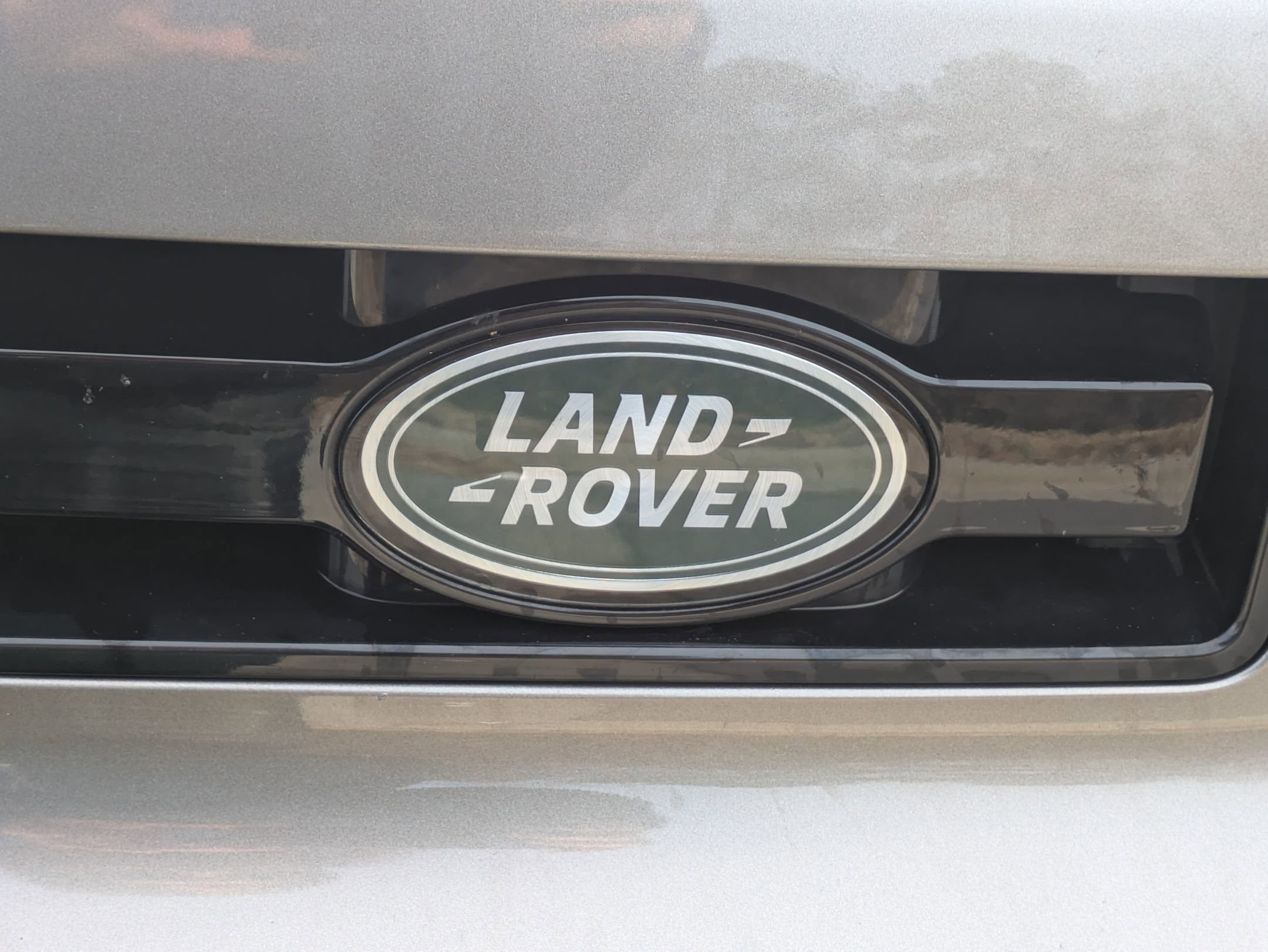 Certified 2024 Land Rover Defender 110 S image 33