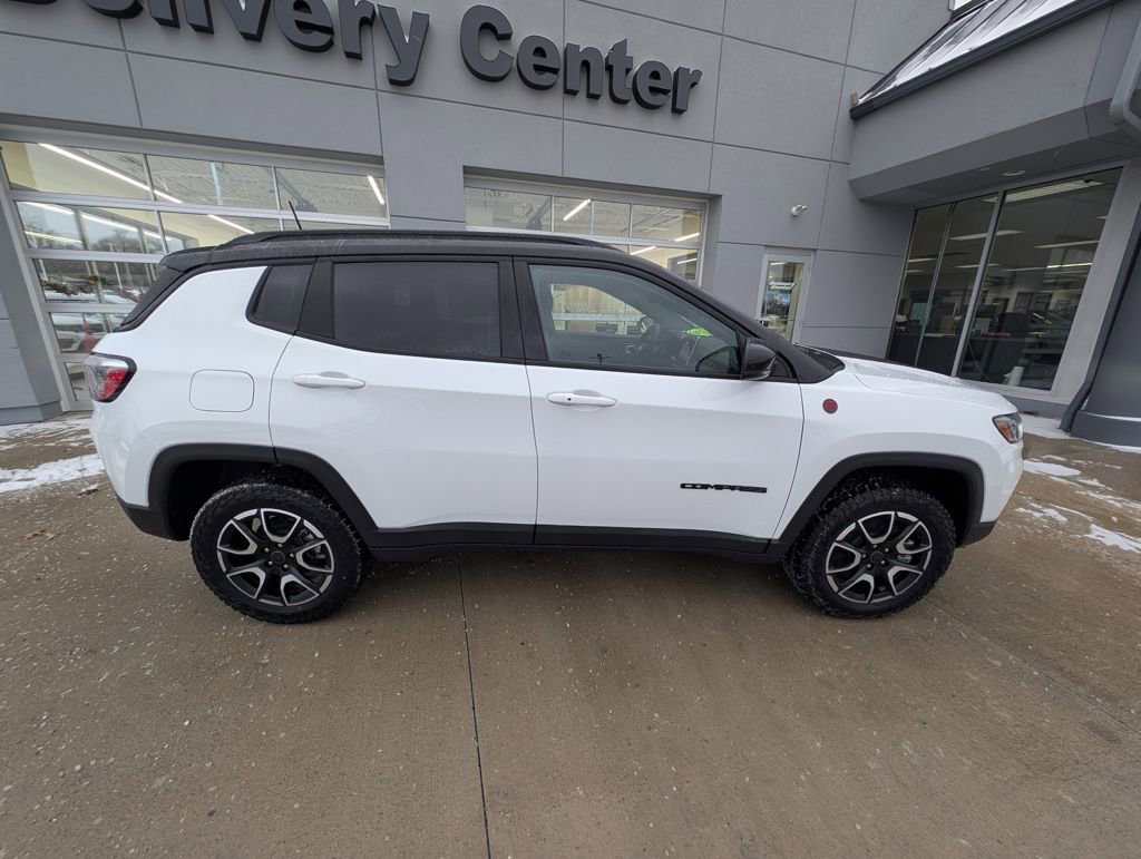 New 2026 Jeep Compass Trailhawk image 5