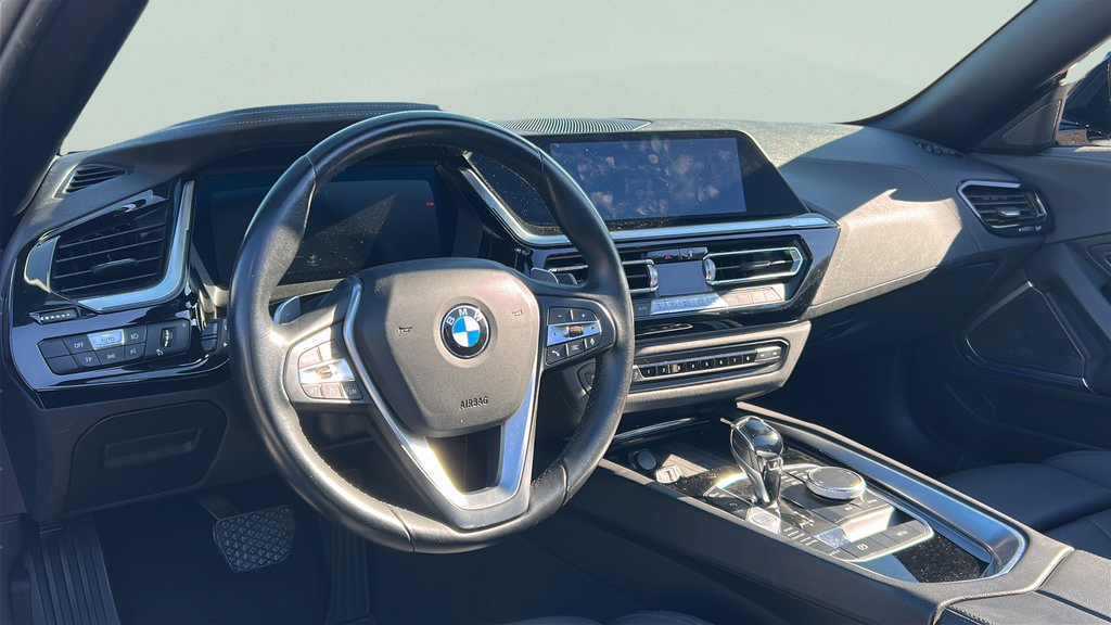 Used 2021 BMW Z4 sDrive30i w/ Convenience Package RWD image 11